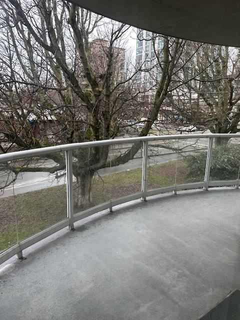 1010 View St #302 - Photo 6 of 10