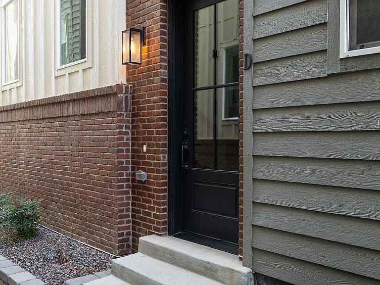 3505 S Marion St #D - Photo 2 of 20