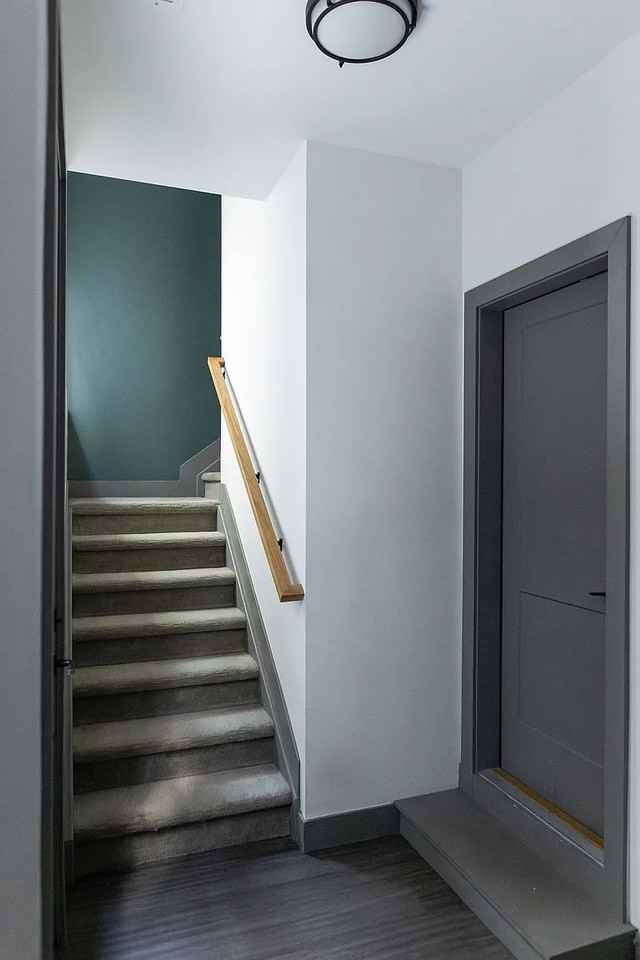 3505 S Marion St #D - Photo 3 of 20