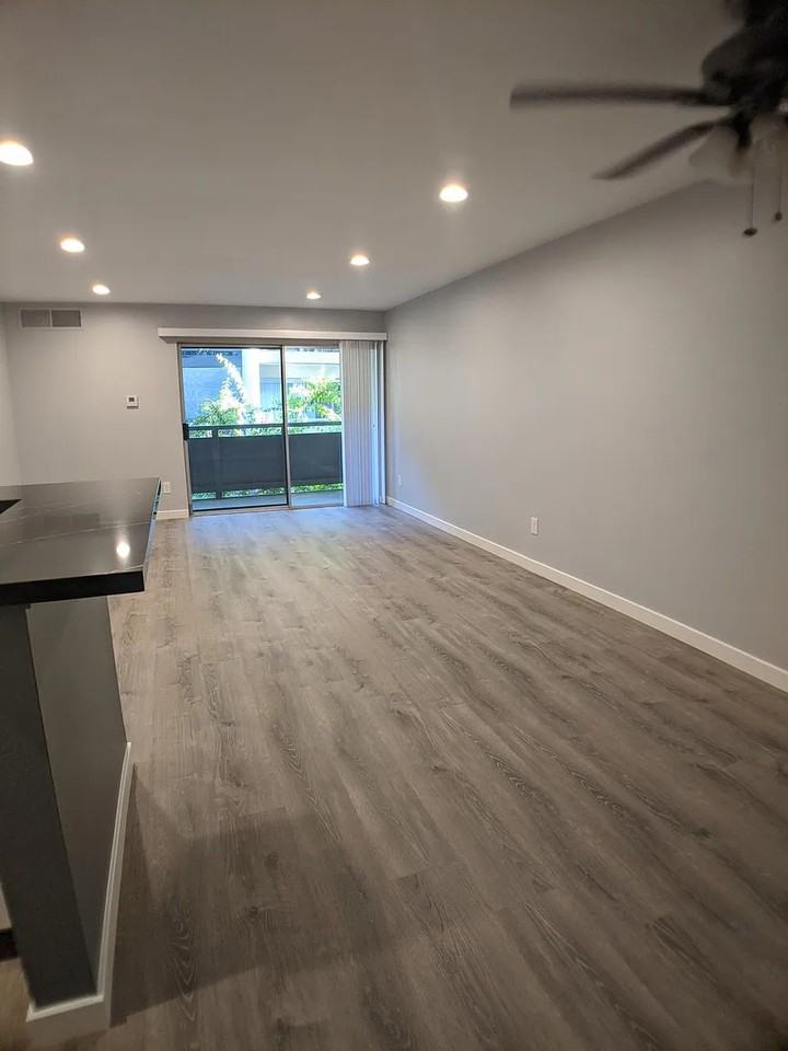 1605 Hotel Cir S #207 - Photo 4 of 18