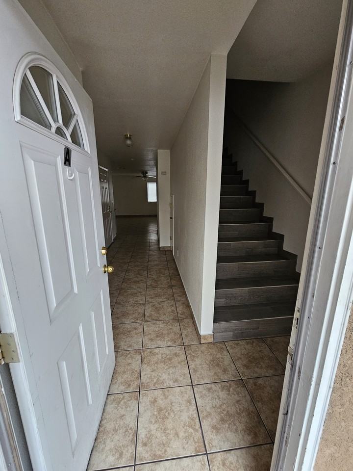 744 S Roche St #1-2 - Photo 2 of 10