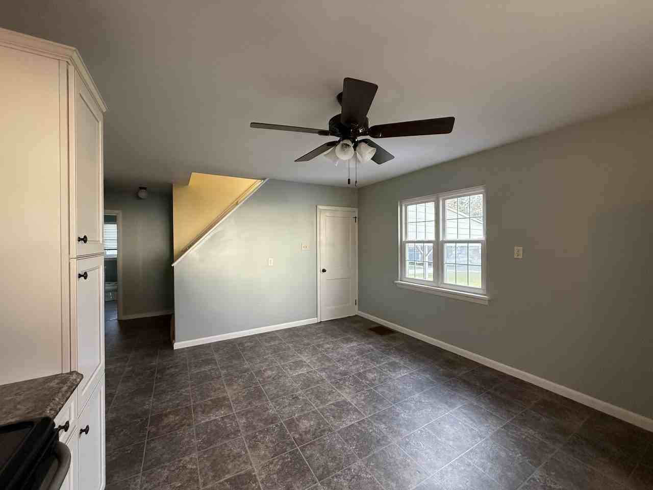 701 W Oak St #NA - Photo 5 of 16