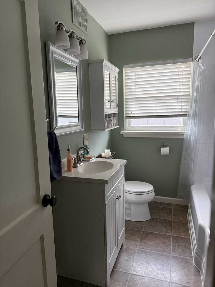 701 W Oak St #NA - Photo 7 of 16