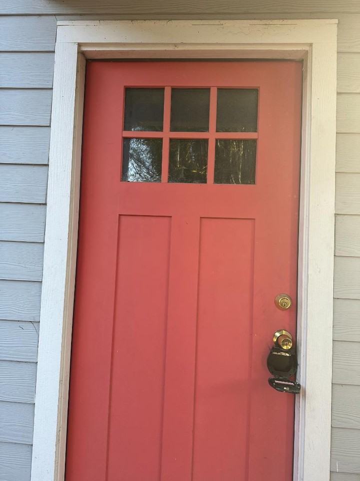 105 N Davis Street - Photo 2 of 10