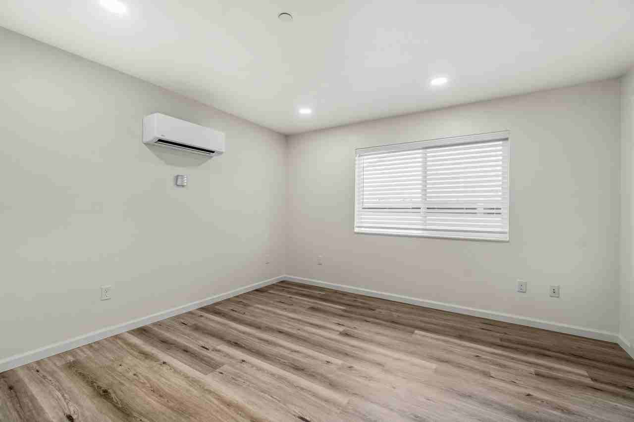 721 11th St #1 - Photo 6 of 13