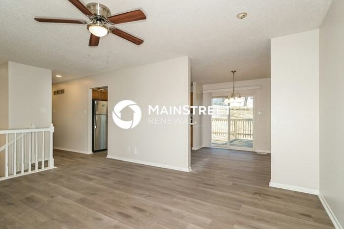 1739 Hilltop Ln - Photo 4 of 19
