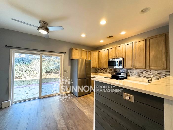 11051 Dixie Hills Dr - Photo 4 of 25