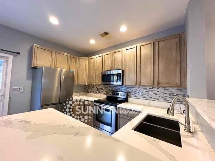 11051 Dixie Hills Dr - Photo 5 of 25