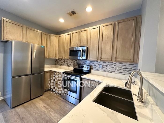 11051 Dixie Hills Dr - Photo 6 of 25