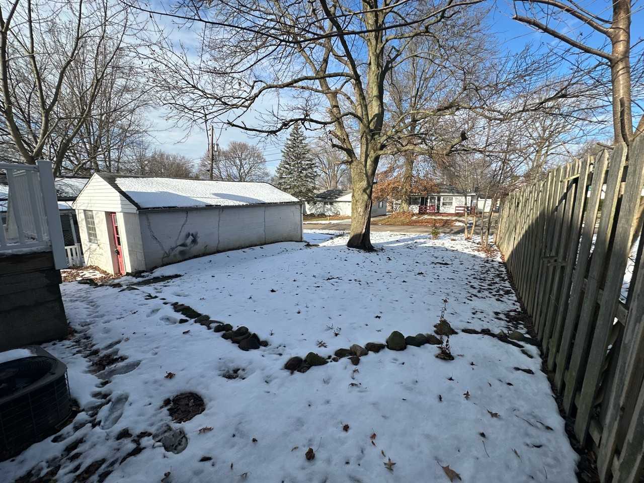 809 Lakewood Blvd #1 - Photo 3 of 13