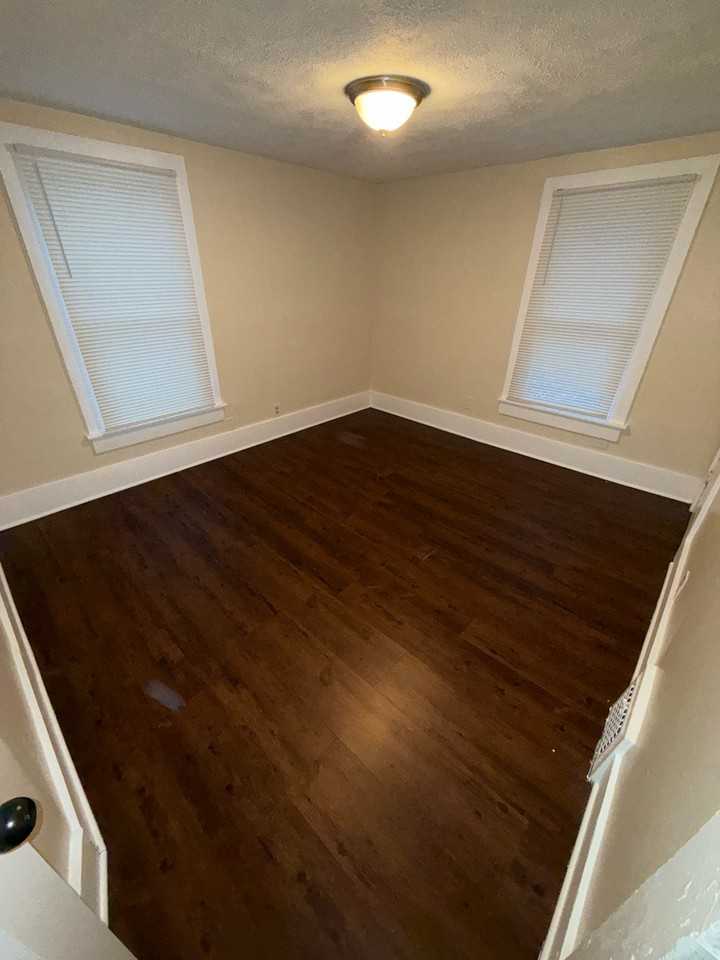 2222 12th St Sw #1 - Photo 6 of 12