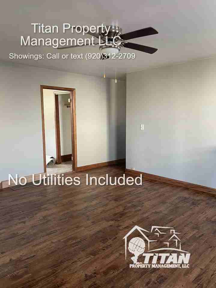 1517 W Bent Ave #1 - Photo 3 of 6