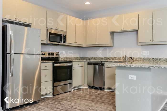 1918 Perry St #A - Photo 6 of 18