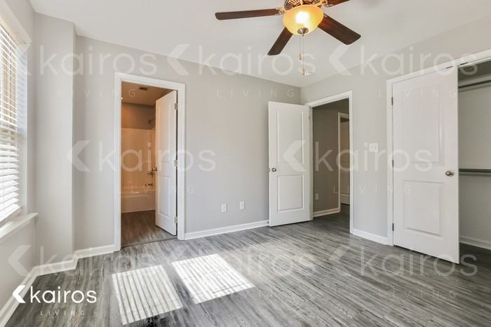 1918 Perry St #A - Photo 7 of 18