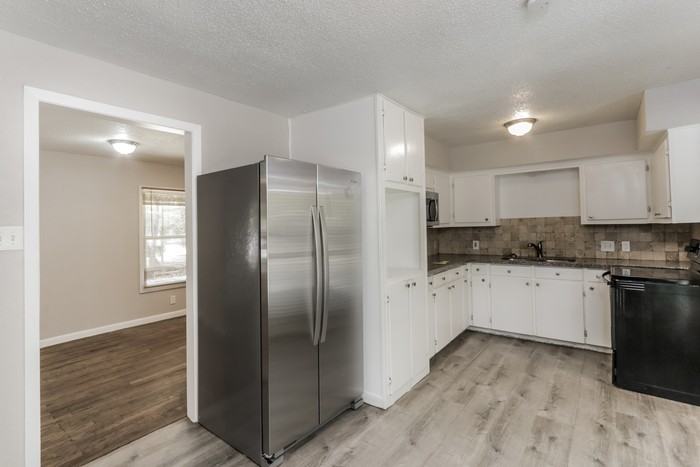 402 Dawson Dr - Photo 5 of 16