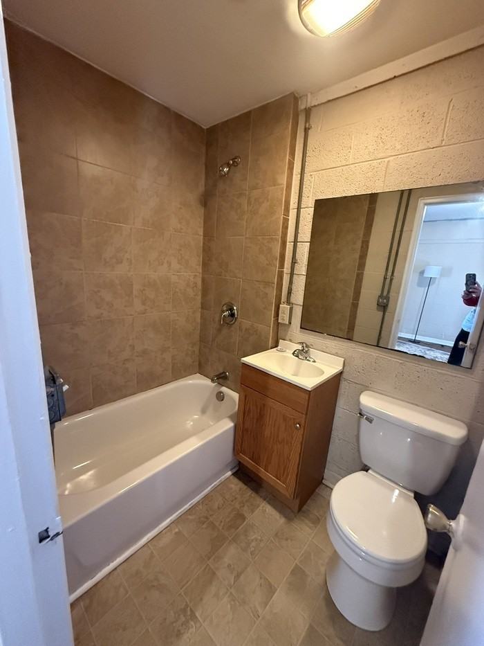 1119 Gurley St #8 - Photo 4 of 4