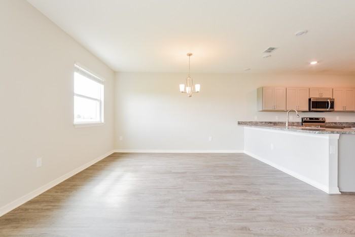 1015 Corso Dr - Photo 4 of 15