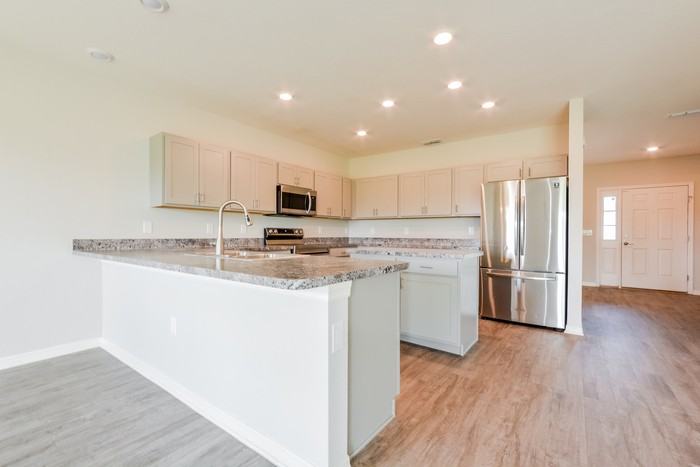 1015 Corso Dr - Photo 6 of 15