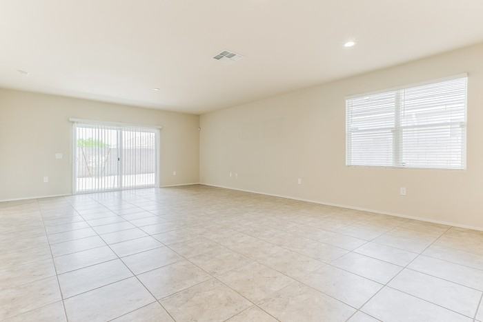 1867 W Broadway Ave - Photo 2 of 15