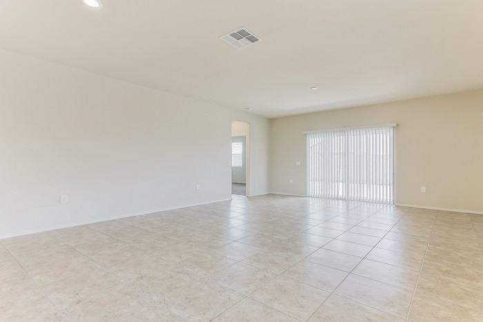 1867 W Broadway Ave - Photo 3 of 15