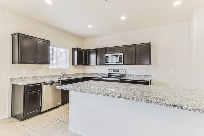 1867 W Broadway Ave - Photo 5 of 15