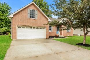 121 Fieldstone Ln - Photo 1 of 1