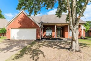 featured image of 2402 Mason Dr