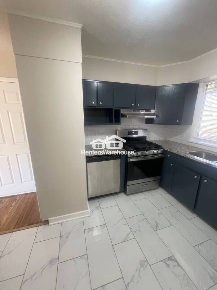 7900 E 93rd Ter - Photo 4 of 10