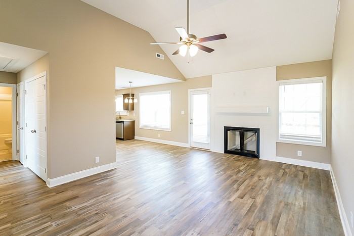 394 Dugger Dr - Photo 4 of 21