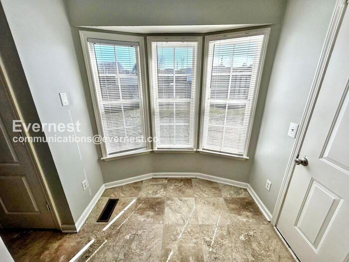 1636 Joel Dr - Photo 4 of 27