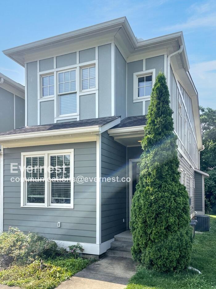 817 Knox Ave #B - Photo 2 of 29