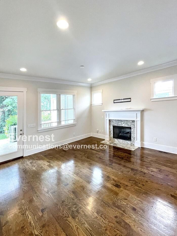 817 Knox Ave #B - Photo 6 of 29