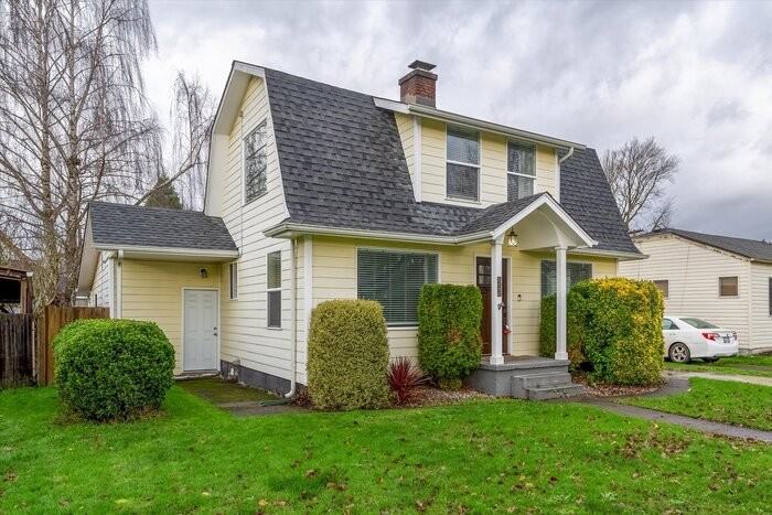 657 22nd Ave - Photo 3 of 47