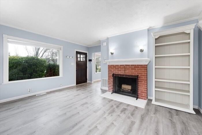 657 22nd Ave - Photo 5 of 47