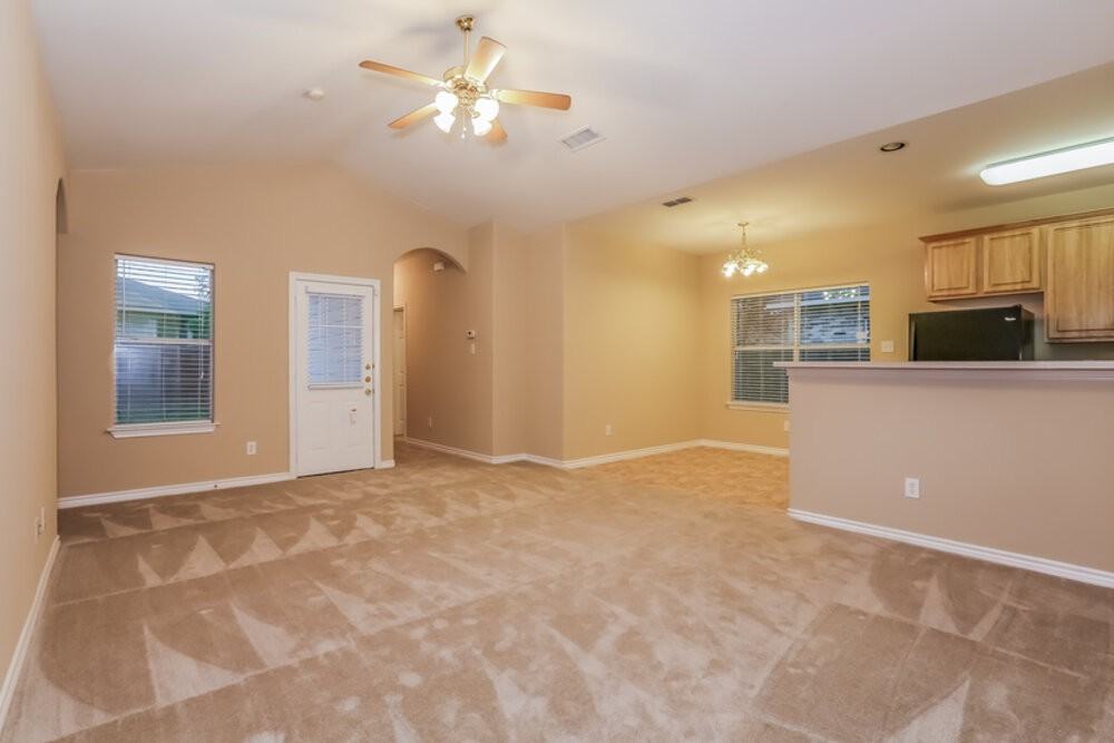 9309 Rhoni Ct - Photo 3 of 13