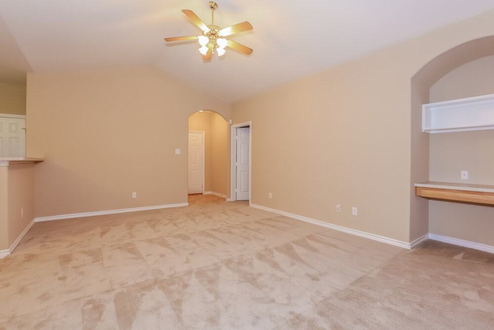 9309 Rhoni Ct - Photo 4 of 13