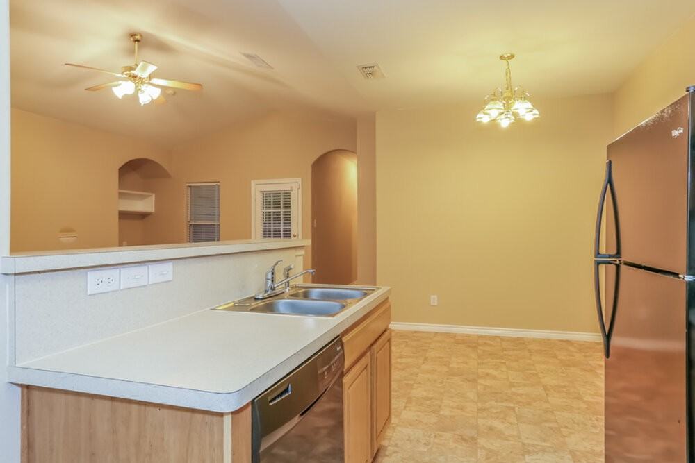 9309 Rhoni Ct - Photo 6 of 13