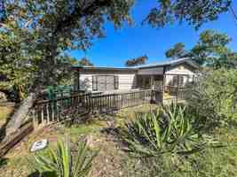 featured image of 1555 Arrowhead Dr #1