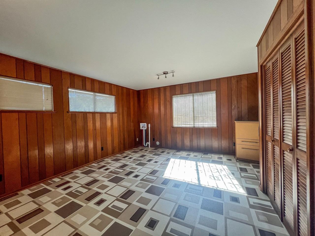 1555 Arrowhead Dr #1 - Photo 3 of 12