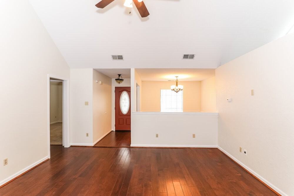 4005 Eagle Ridge Ln - Photo 3 of 15