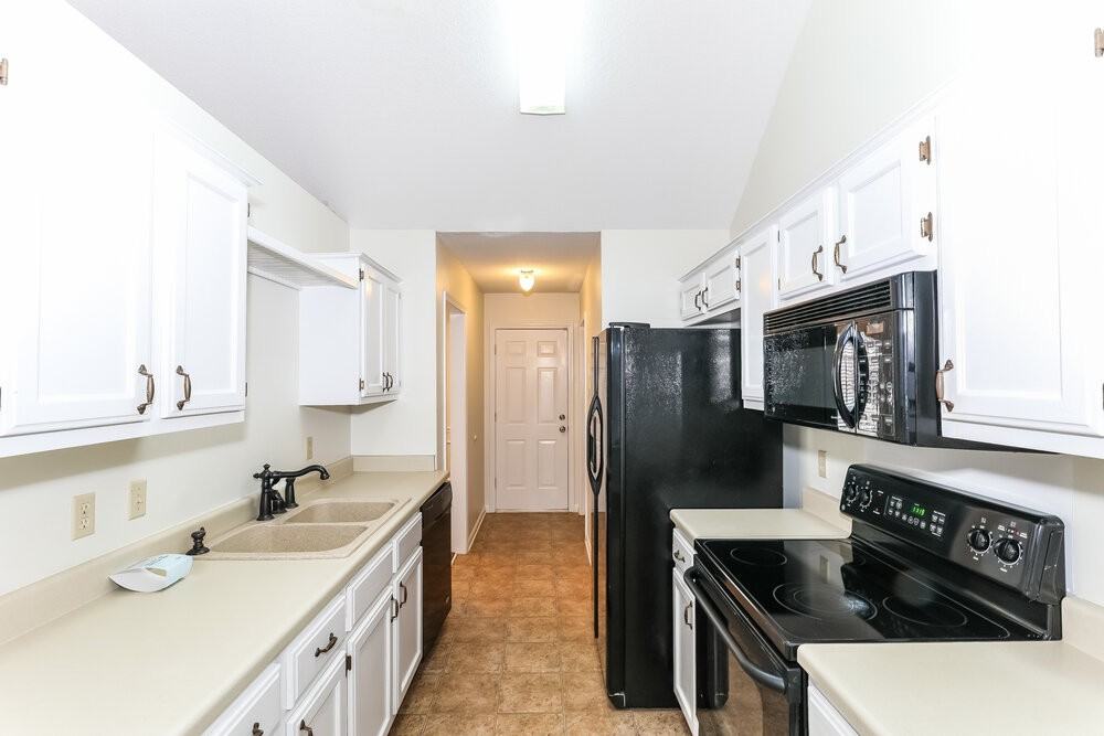 4005 Eagle Ridge Ln - Photo 7 of 15