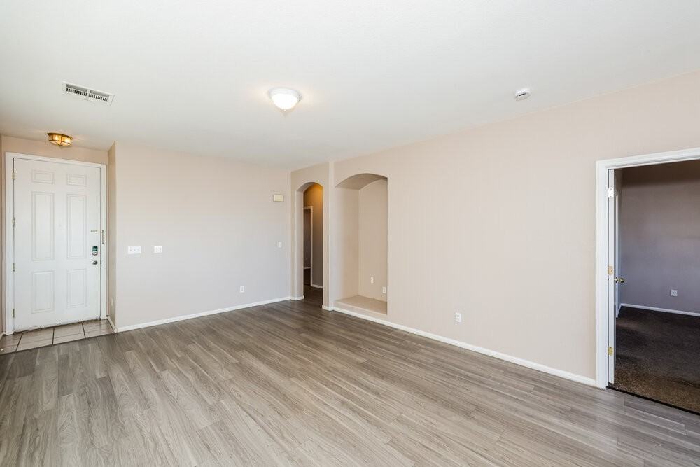 548 Bayo Canyon Ct - Photo 7 of 16