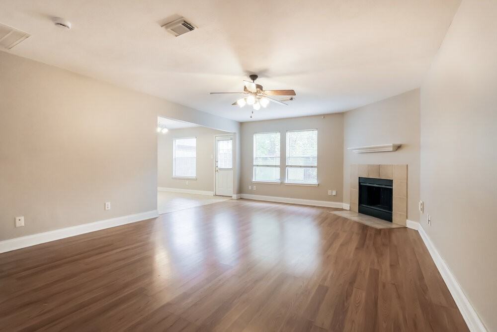 19530 Sandy Bank Dr - Photo 4 of 17