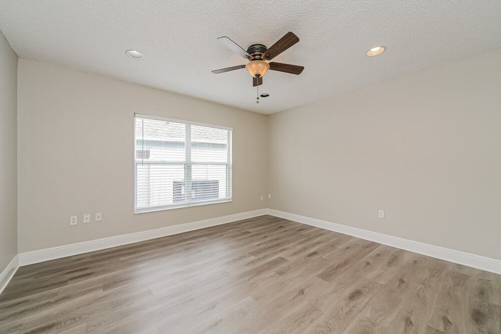 4235 Mendenwood Ln - Photo 4 of 17