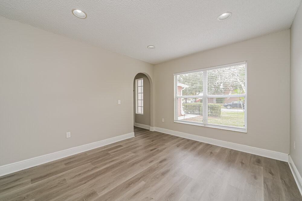 4235 Mendenwood Ln - Photo 6 of 17