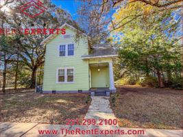 featured image of 206 5th St #1