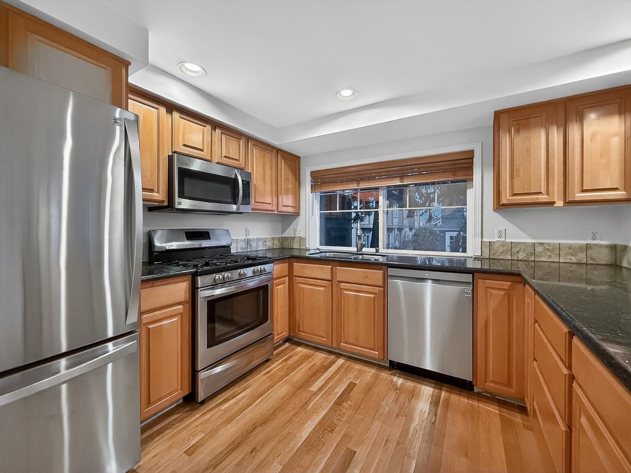 4418 Corliss Ave N #D - Photo 2 of 25