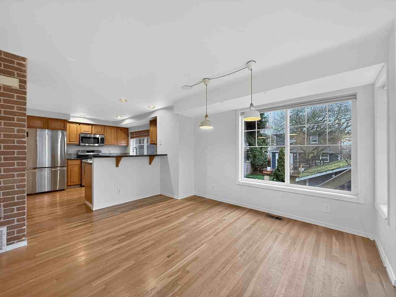 4418 Corliss Ave N #D - Photo 3 of 25