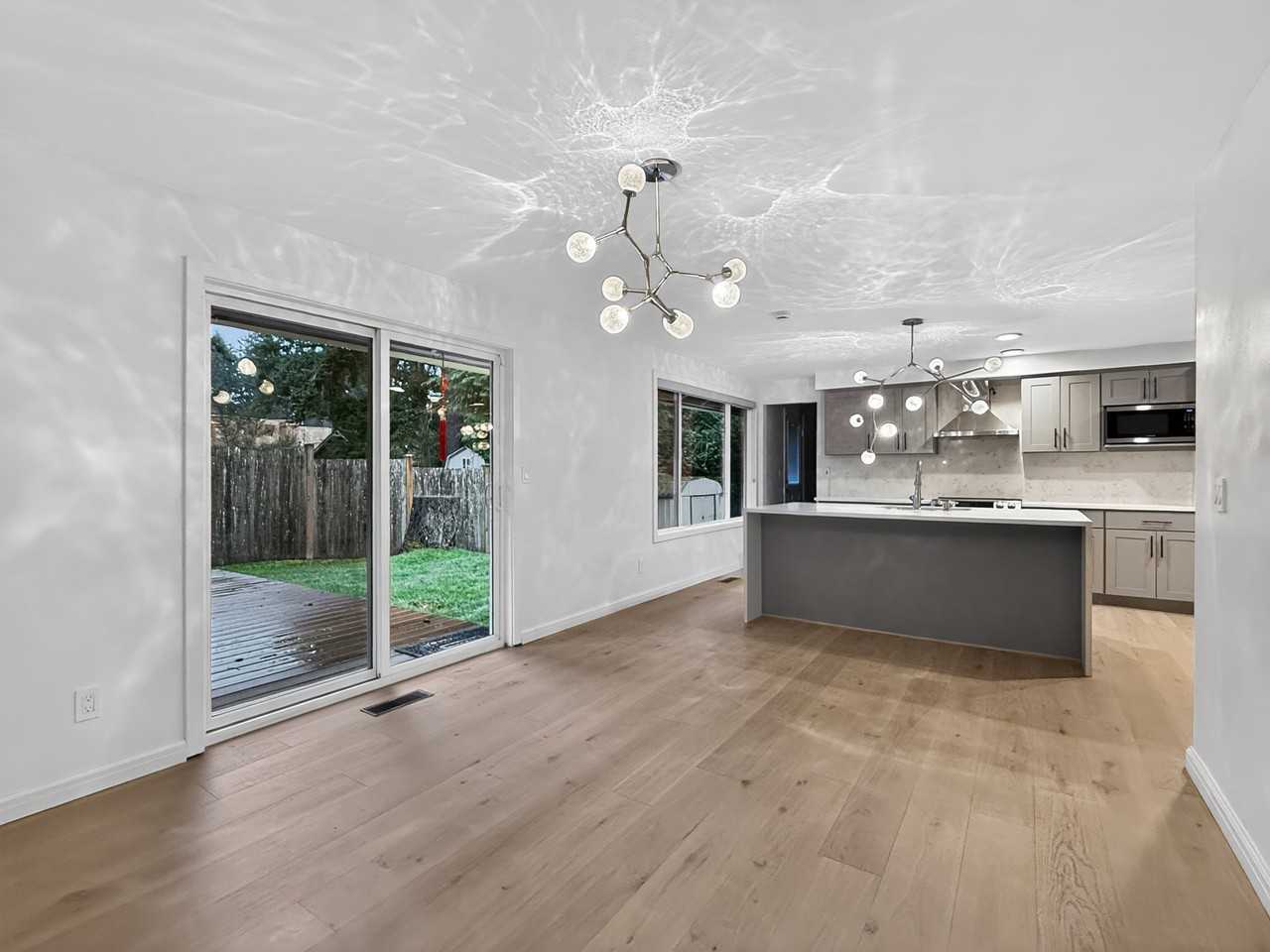 16711 Ne 18th St #1 - Photo 5 of 33