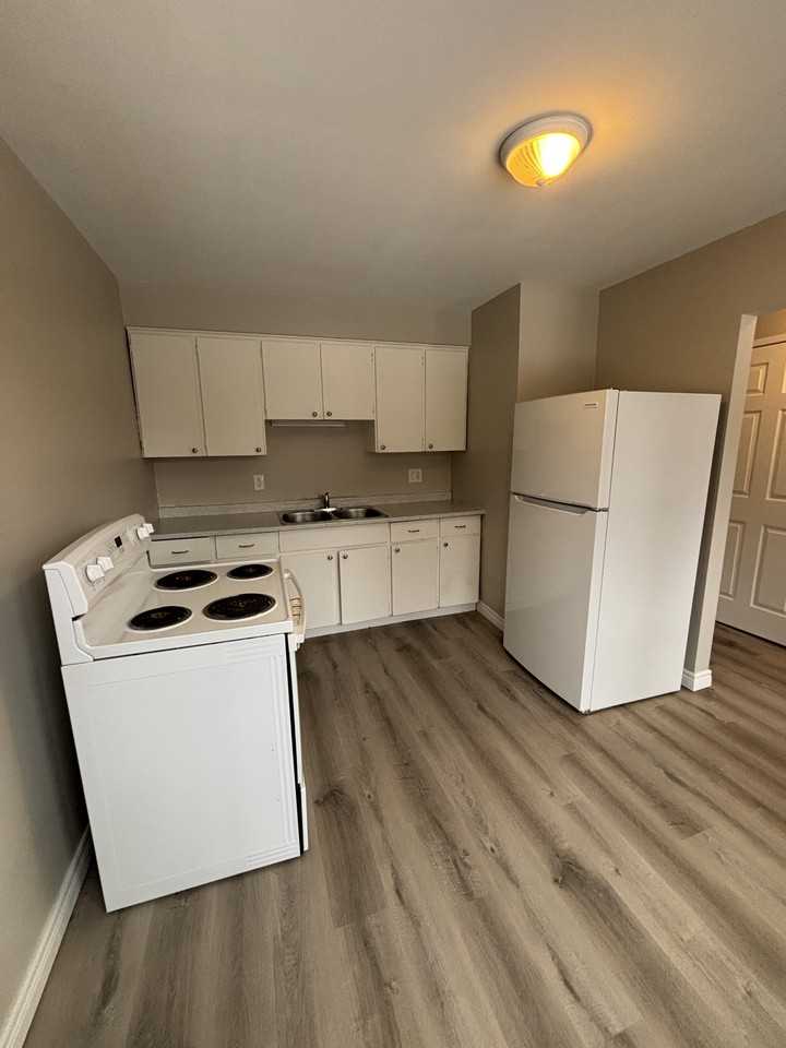 716 Indian Rd N #21 - Photo 3 of 10